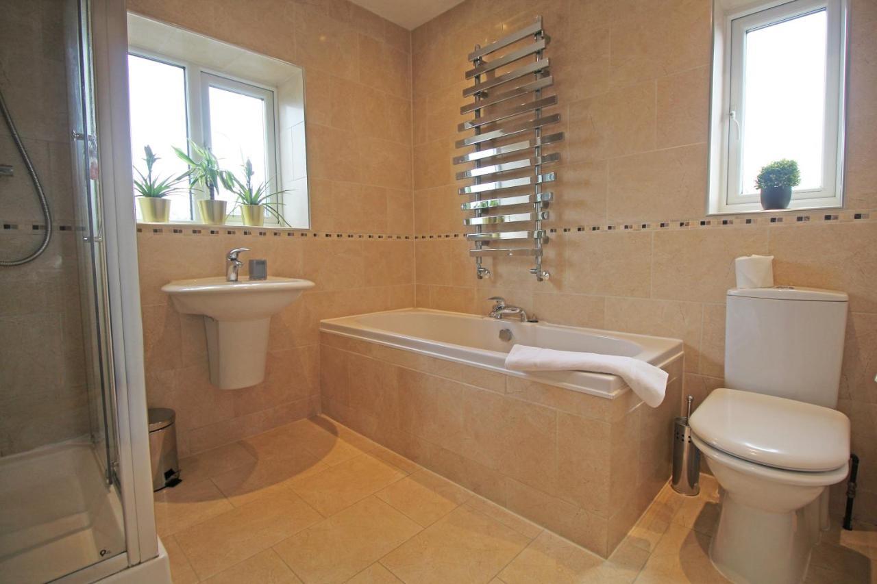 Queens Road - Luxury Spacious Home In Chester Christleton 외부 사진