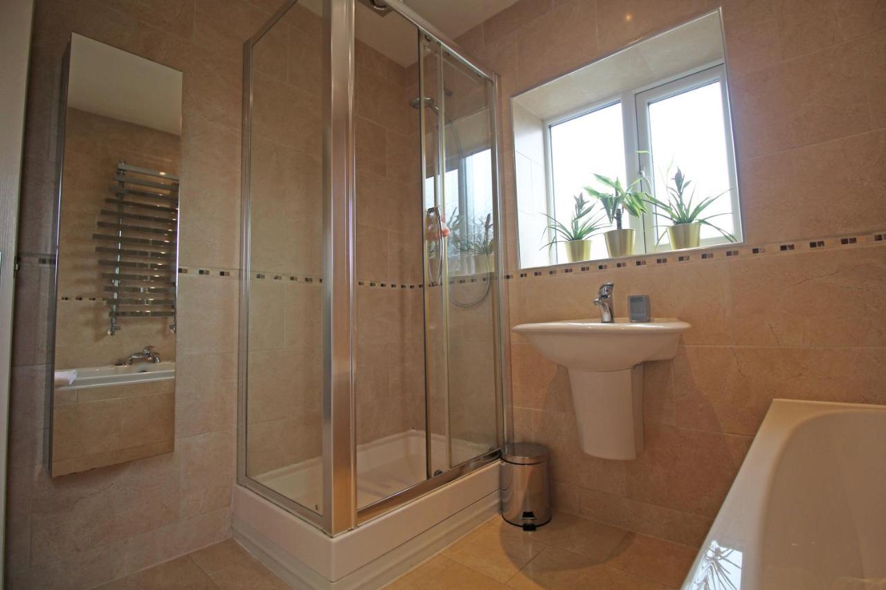 Queens Road - Luxury Spacious Home In Chester Christleton 외부 사진