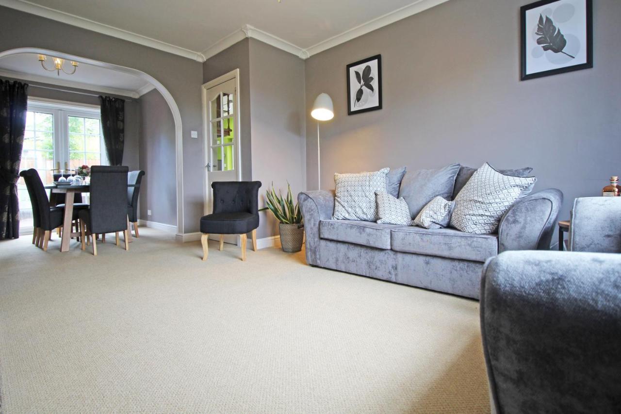 Queens Road - Luxury Spacious Home In Chester Christleton 외부 사진