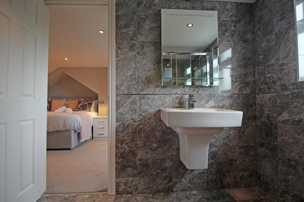 Queens Road - Luxury Spacious Home In Chester Christleton 외부 사진